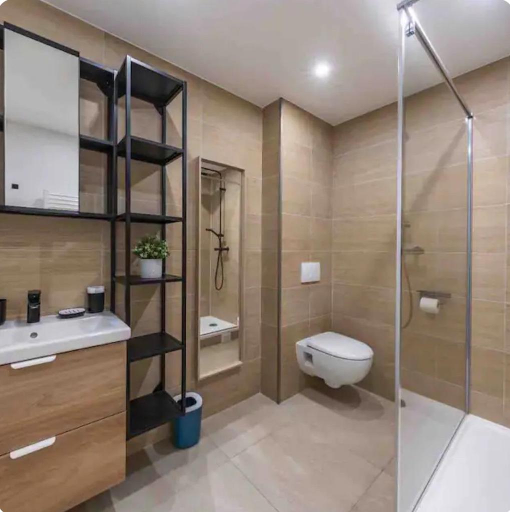 A2 - Neuf 2023 - Orly - Paris Expo - 4 Chambres